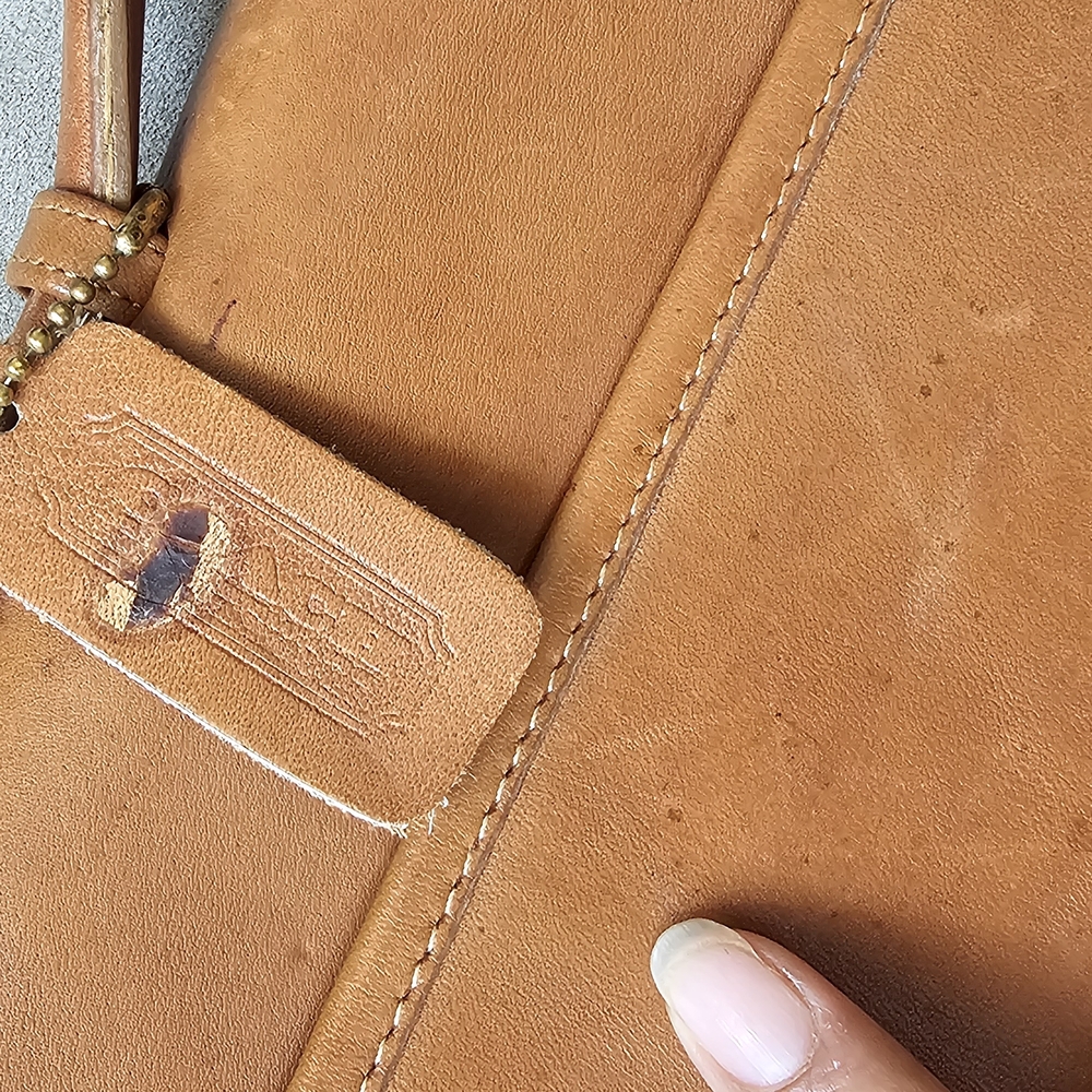 Coach Tan Leather Briefcase with Minimalist Design - Picture 4 of 7